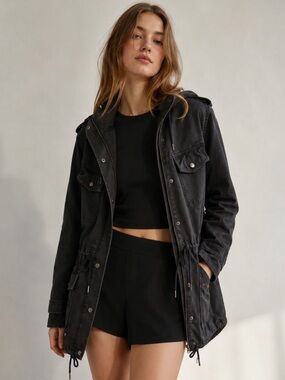 Aritzia TALULA Black Trooper Jacket Size Large